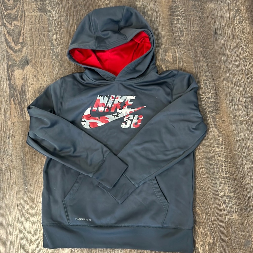 Boys Size Large Nike Camo Hoodie